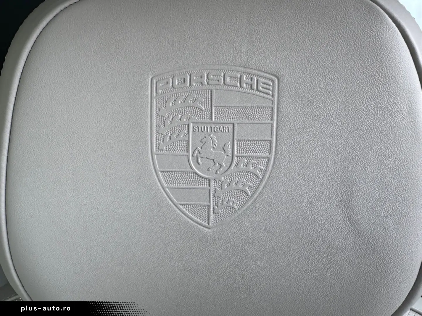 PORSCHE Cayenne Platinum Edition BOSE LED Pano 21