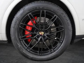 PORSCHE Cayenne Coupe S