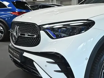 MERCEDES-BENZ GLC 300 4MATIC AMG Premium NIGHT AHK P…