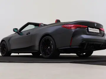 BMW M4 Cabrio xDrive High Executive Competition car