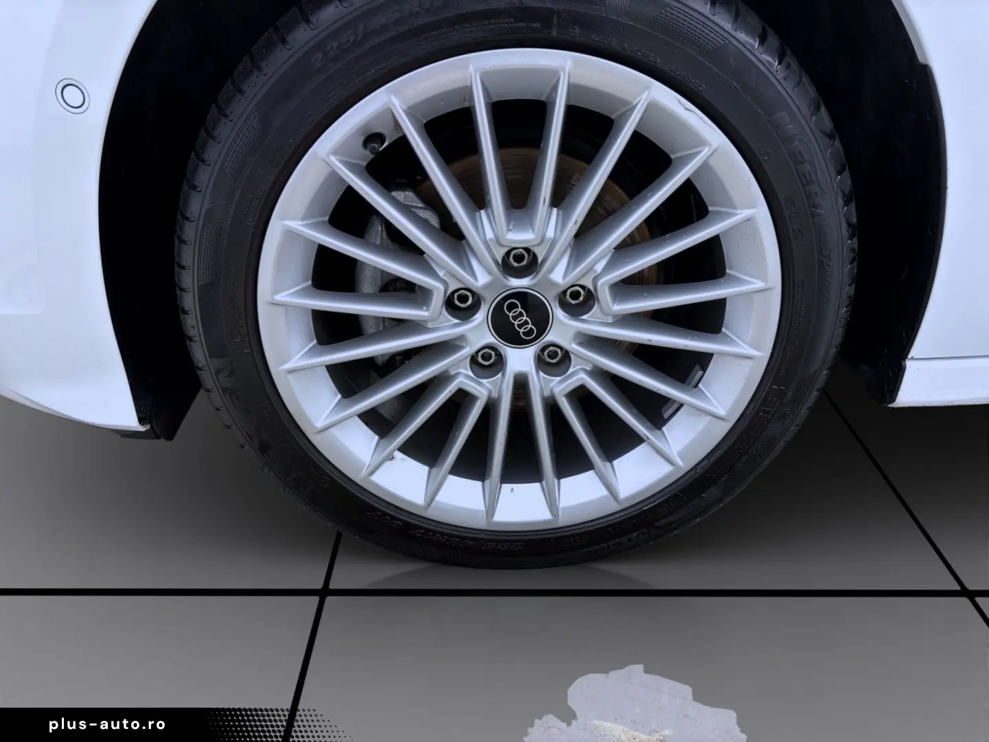 AUDI A3 Limousine 30 TDI ADVANCED NAVI KAMERA HuD SIT