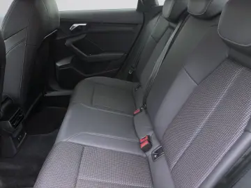 AUDI A3 Limousine 30 TDI ADVANCED NAVI KAMERA HuD SIT