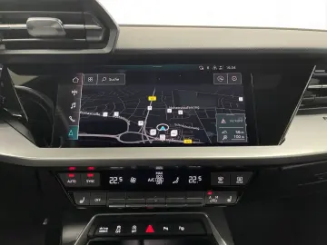 AUDI A3 Limousine 35 TFSI advanced AHK Matrix LM 18