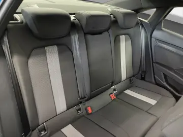 AUDI A3 Limousine 35 TFSI advanced AHK Matrix LM 18