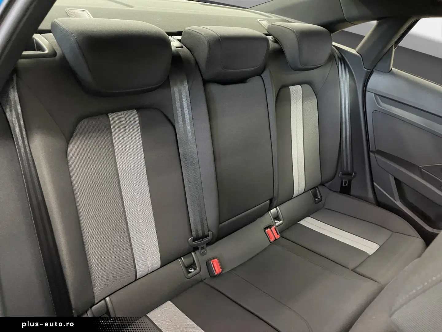 AUDI A3 Limousine 35 TFSI advanced AHK Matrix LM 18