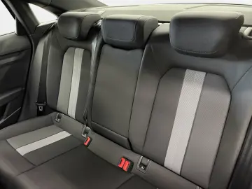 AUDI A3 Limousine 35 TFSI advanced AHK Matrix LM 18