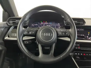 AUDI A3 Limousine 35 TFSI advanced AHK Matrix LM 18