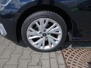 AUDI A3 Lim. 30 TFSI Adv. S tronic  ACC NAV  R-CAM