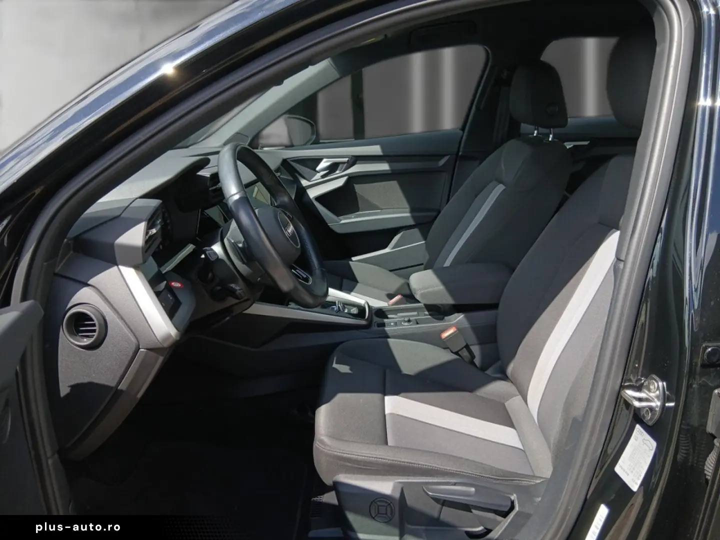 AUDI A3 Lim. 30 TFSI Adv. S tronic  ACC NAV  R-CAM
