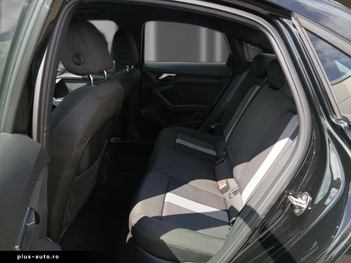 AUDI A3 Lim. 30 TFSI Adv. S tronic  ACC NAV  R-CAM