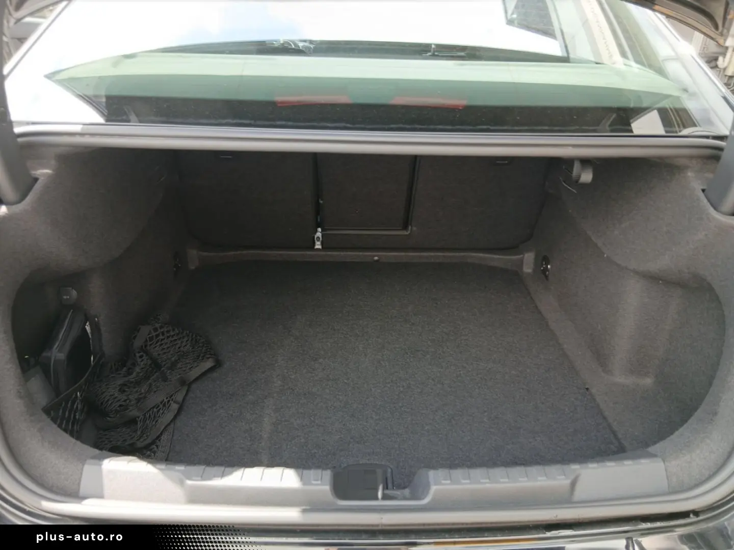 AUDI A3 Lim. 30 TFSI Adv. S tronic  ACC NAV  R-CAM