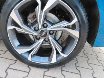 AUDI A3 30 TFSI Limo S-Tronic. Advanced