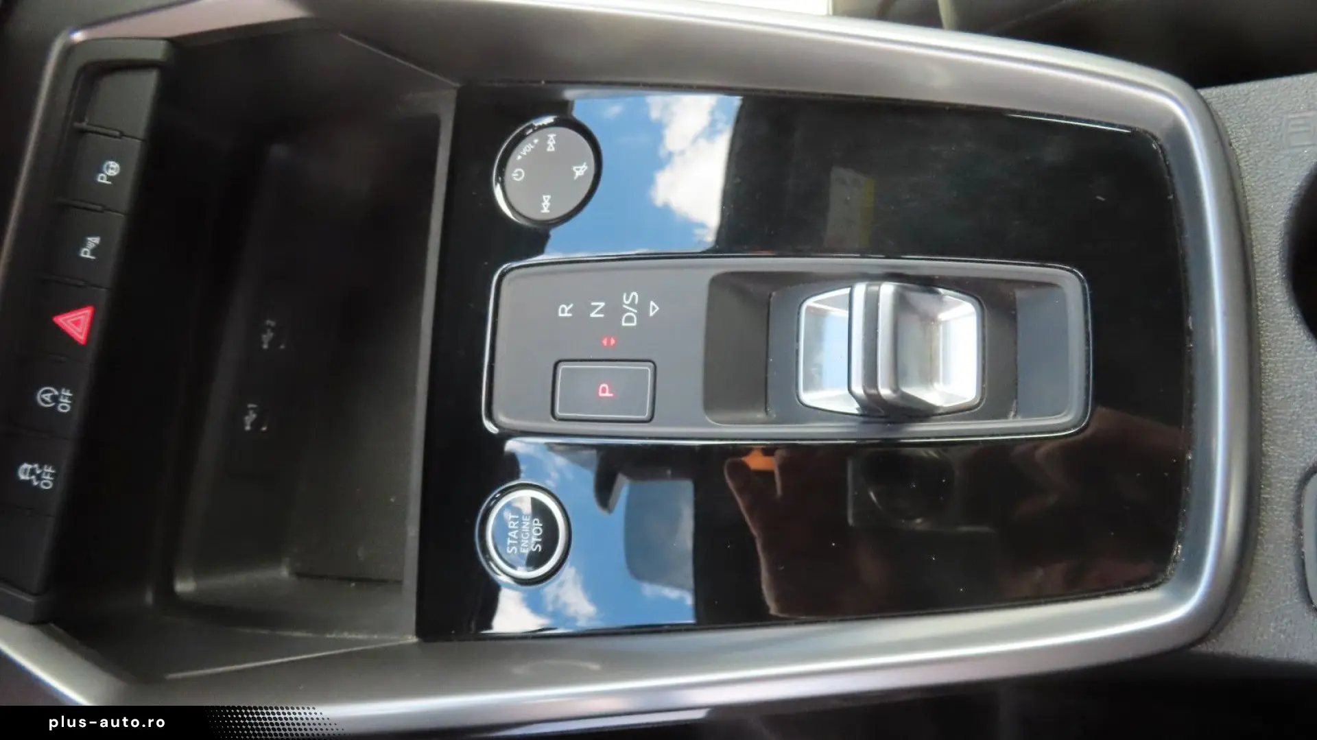 AUDI A3 30 TFSI Limo S-Tronic. Advanced
