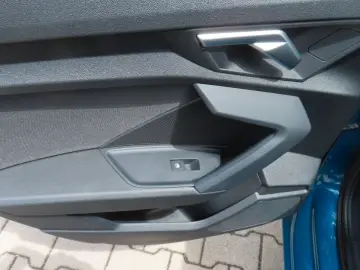 AUDI A3 30 TFSI Limo S-Tronic. Advanced
