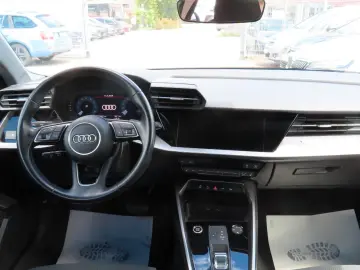 AUDI A3 30 TFSI Limo S-Tronic. Advanced