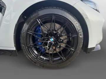 BMW M4 Competition Cabrio M Dirver's Package