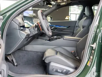 BMW M5 Touring 360  PANO LED