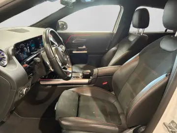 MERCEDES-BENZ GLA 200 AMG NIGHT KAM