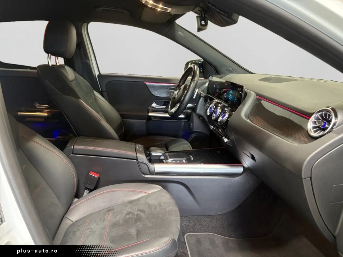 MERCEDES-BENZ GLA 200 AMG NIGHT KAM