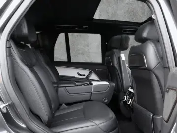 LAND ROVER Range Rover P530 SV