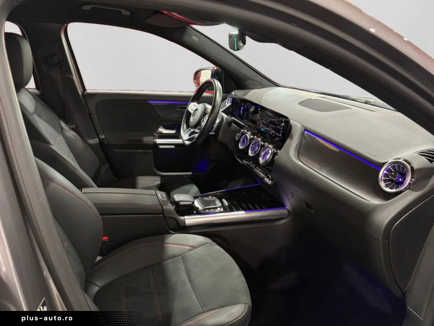 MERCEDES-BENZ GLA 200 AMG LED NIGHT AHK KAM