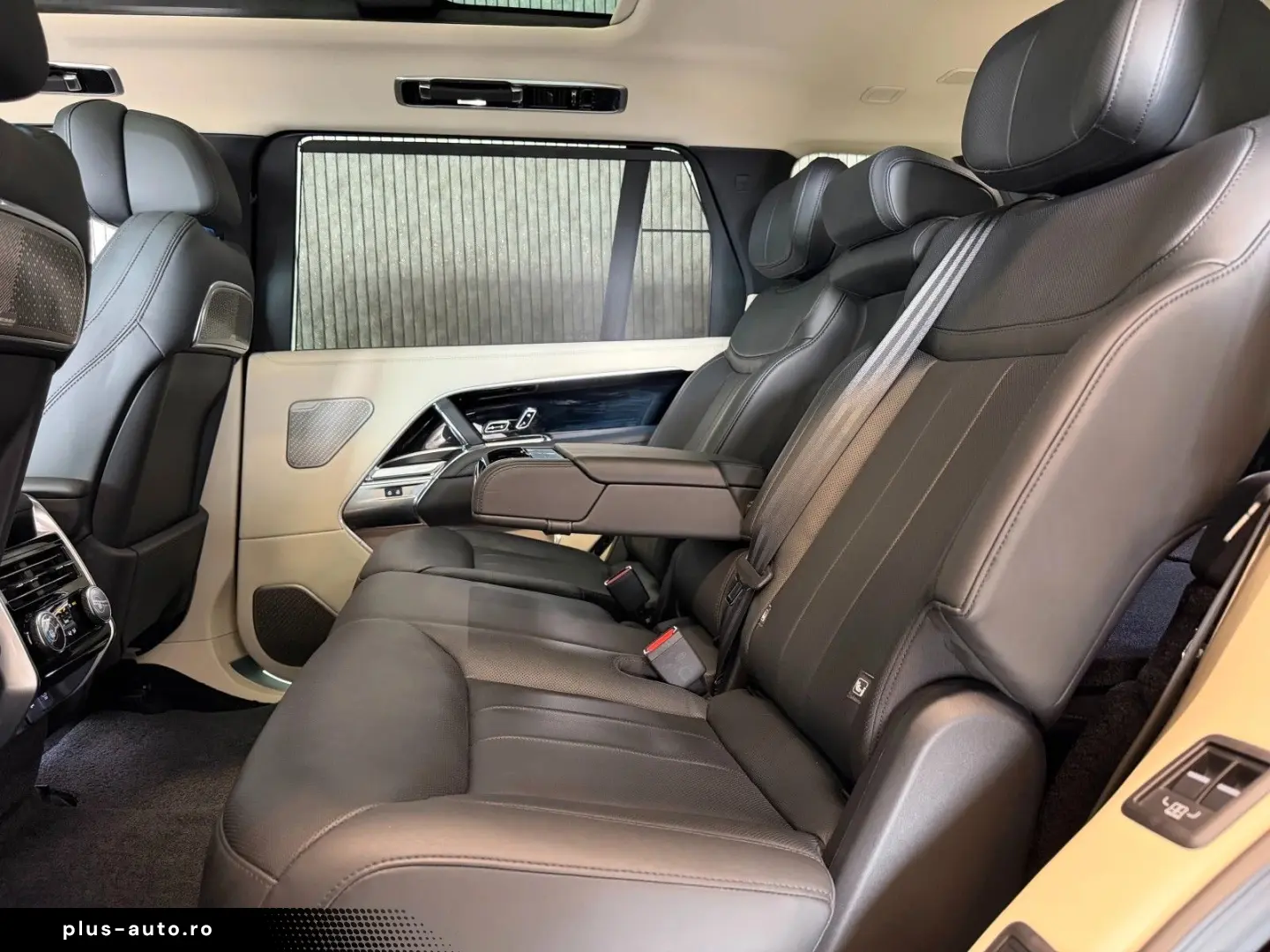 LAND ROVER P530 AUTOBIO LWB 7-SITZ MERIDIAN HUD PANO 360