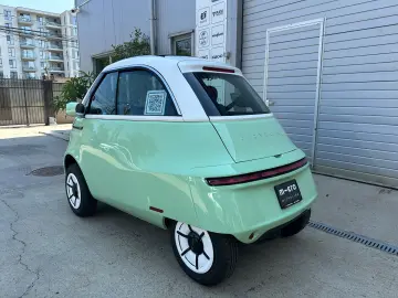 Microlino 10 5 kWh Premium Cool AC bicolour (Paris Mint)
