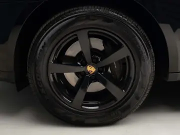 Porsche Macan 2.0 benzina 252 CP garantie