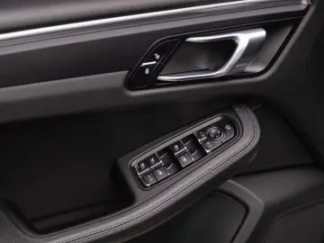 Porsche Macan 2.0 benzina 252 CP garantie