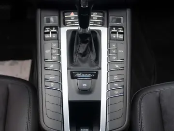 Porsche Macan 2.0 benzina 252 CP garantie
