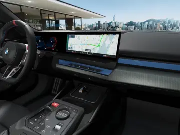 BMW M5 Limousine G90 Pano   Adapt. LED