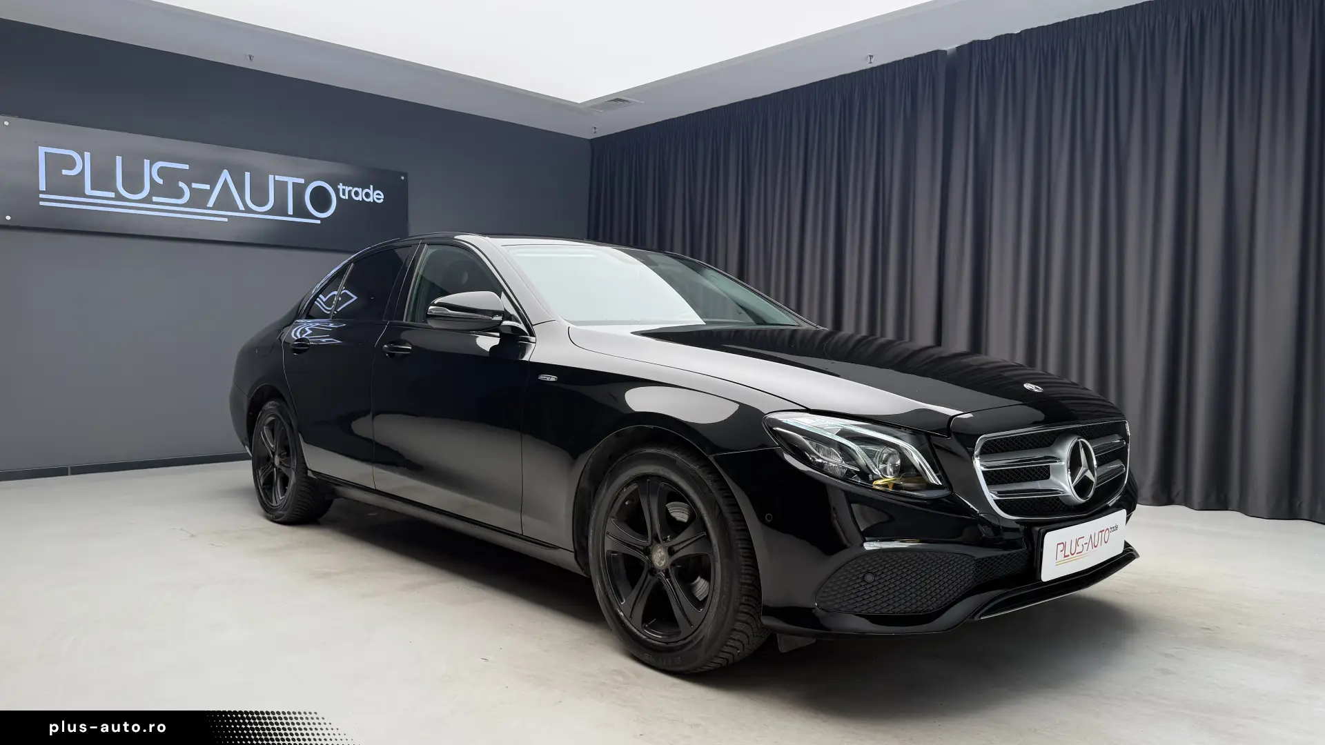 Mercedes-Benz E 200 - unic propietar  - istoric service