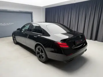 Mercedes-Benz E 200 - unic propietar  - istoric service