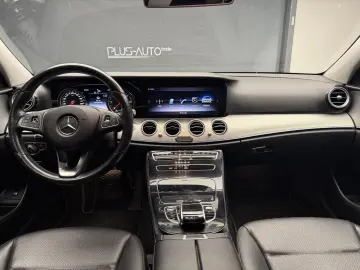 Mercedes-Benz E 200 - unic propietar  - istoric service