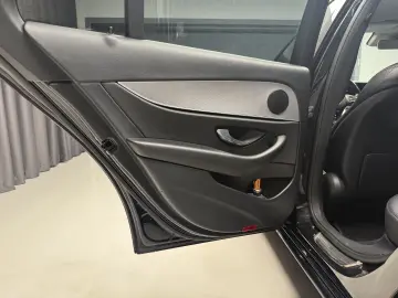 Mercedes-Benz E 200 - unic propietar  - istoric service