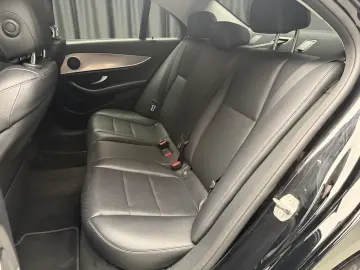 Mercedes-Benz E 200 - unic propietar  - istoric service