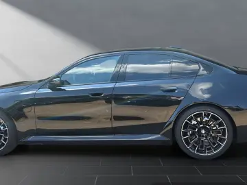 BMW M5 Limousine