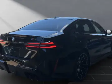 BMW M5 Limousine