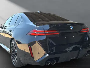 BMW M5 Limousine