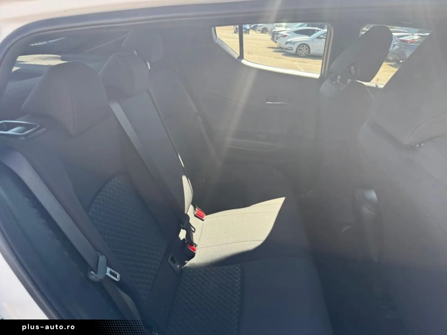 TOYOTA C-HR Hybrid Business-Edition