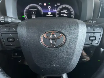 TOYOTA C-HR 1.8 Hybrid Team D  LED ACC CAM