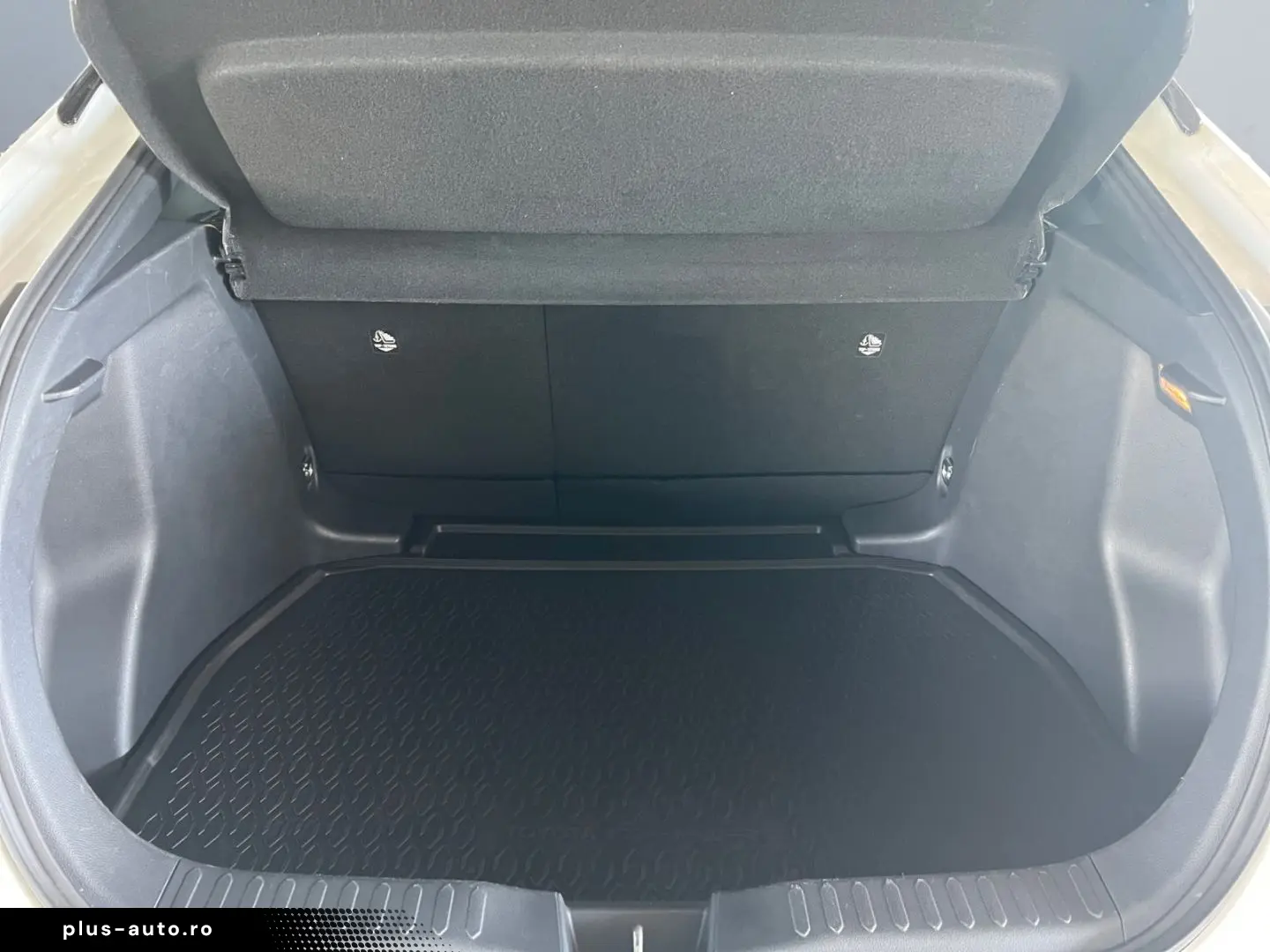 TOYOTA C-HR 1.8 Hybrid Team D  LED ACC CAM
