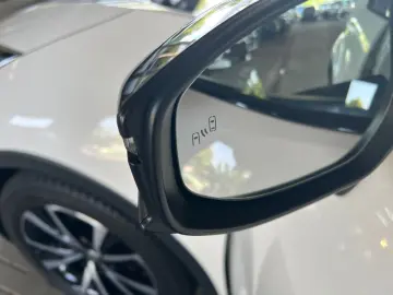 TOYOTA C-HR 1.8 Hybrid Team D  LED ACC CAM
