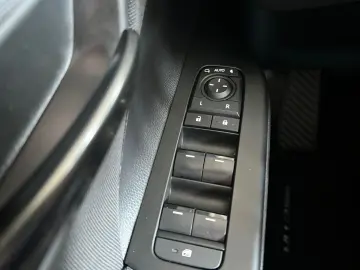 TOYOTA C-HR 1.8 Hybrid Team D  LED ACC CAM
