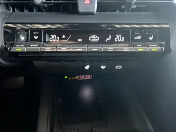 TOYOTA C-HR 1.8 Hybrid Team D  LED ACC CAM