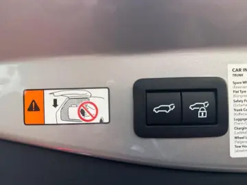 TOYOTA C-HR 1.8 Hybrid Team D   Technik-Paket