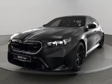 BMW M5 Limousine FROZEN BLACK