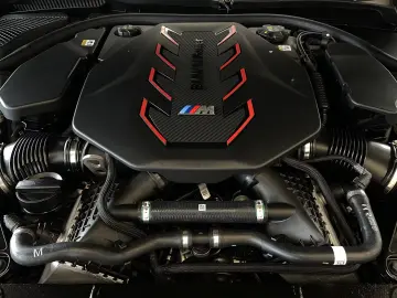 BMW M5 Limousine FROZEN BLACK