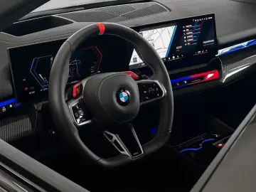 BMW M5 Limousine FROZEN BLACK