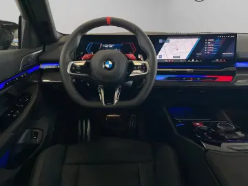 BMW M5 Limousine FROZEN BLACK